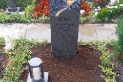 Gütersloh, Grabstein mit Laterne