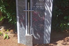 Rheda, Grabstein mit Edelstahlkreuz