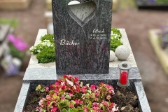 Mauritz-Urnendoppelgrab-Violet-blue-Granit-poliert