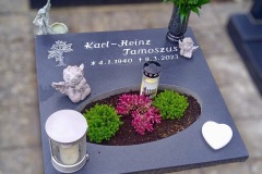Ruethen-Urneneinzelgrab-Premium-Black-satiniert-Baum-Ornament