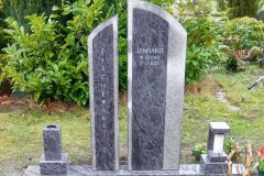 Ladbergen, Doppelgrab mit Orion Zweiteiler, Laterne, Vase und Sockel