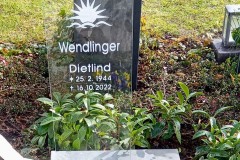 Wiedenbrück, Memoriamgarten und Glasdenkmal