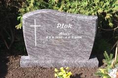 grabstein_klassisch_mit_vertieftem_kreuz