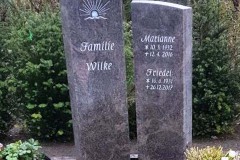 Oelde, Grabstein zweiteilig mit Sonnenornament