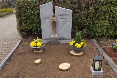 Sassenberg, Grabstein mit Einfassung