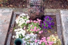 Freckenhorst, Urnengrabstein mit Madonnenrelief