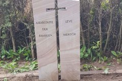 Warendorf, Grabstein zweiteilig Ibbenbürener Sandstein