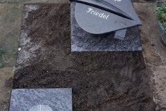 Osnabrueck Ladbergen Grabstein Blattform liegend