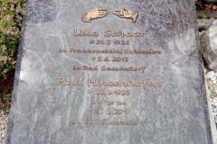 Bad Sassendorf, Urnengrabplatte Vollabdeckung mit Bronzeschrift