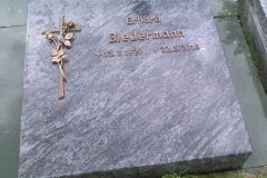 Rheda, Urnengrabstein Abdeckplatte Bronzeschrift