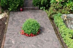 Warendorf, Grabstein mit Teilabdeckplatte