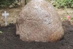 Gütersloh, Findling mit Bronzeschrift