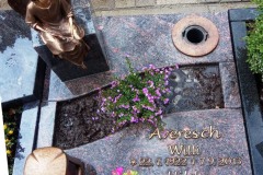 Sassenberg, Urnenanlage, Urnenstein, Grabstein, Bronzeschrift, Bronzeengel