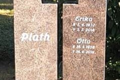 Steinhagen, Grabstein, Zweiteiler, Stelen mit Kreuzausschnitt