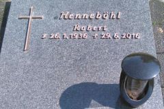 Rüthen Urnenplatte Bronzeschrift