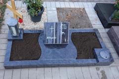 Beckum, Denkmal in Buchform, Abdeckplatten, Einfassung