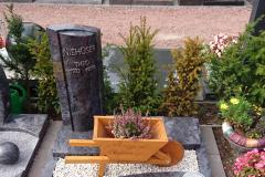 warendorf_urnenanlage_bronzeschrift_alulaterne