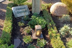 Gesmold, Basaltstele mit Laterne