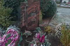 Beckum, Zweiteiler, Edelstahlkreuz