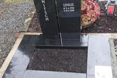 Scheidingen, Urnenanlage mit Laterne