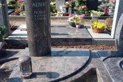 harsewinkel_urnengrabanlage-mit-teilausschnitt-grablaterne-aus-granit