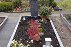 Oelde, Grabstein Stele Orion gebrannt