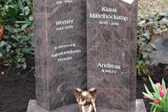 grabstein_zweiteilig_mit_bronzeengel