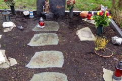 Bottrop, Grabstein mit Ornament und Einfassung