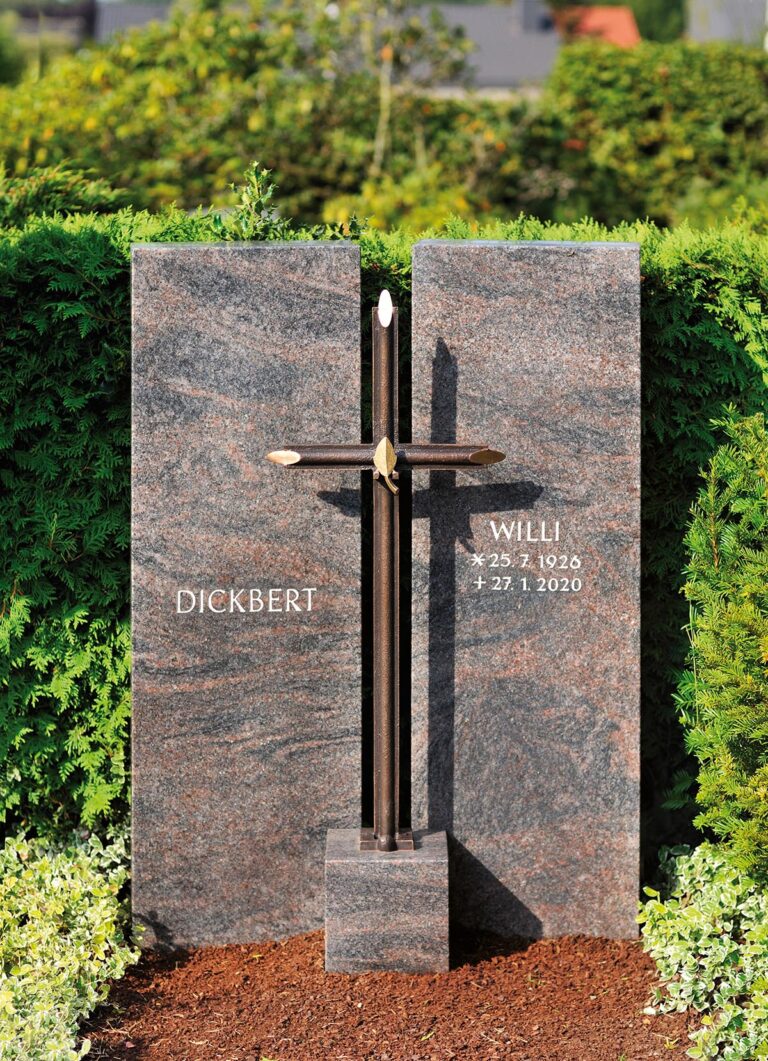 grabstein-zweiteilig-bronze-kreuz-mit-blatt-pflegeleicht-budde